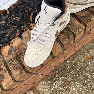 Nike Air Athletic Shoes in Cream and Brown